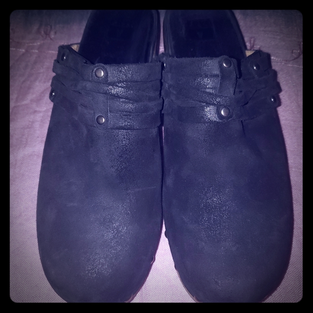 Frye clogs